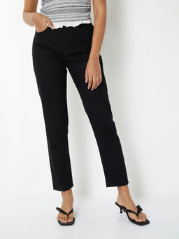 max - Women Black Solid Mom Fit Jeans