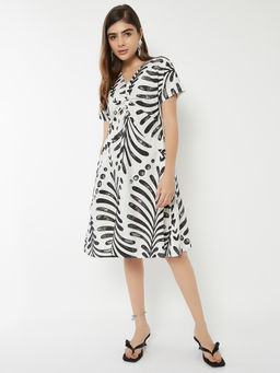 max - Women White Printed Twisted Front A-line Dress