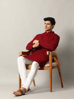 THE KURTA COMPANY - Maroon Rayon Embroidered Regular Fit with Mandarin Collar Kurta