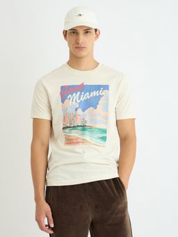 GANT - Men Cream Graphic Round Neck Short Sleeve Regular Fit T-Shirt