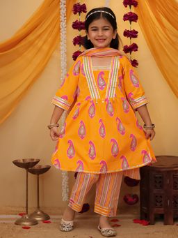 JILMIL - Girls Yellow Cotton Printed Kurti with Pant and Dupatta