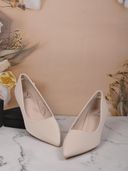 Beige color option, Currently selected