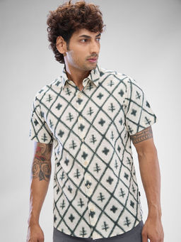 Spykar - Mens Half Sleeve Slim Fit Printed Off White Shirt