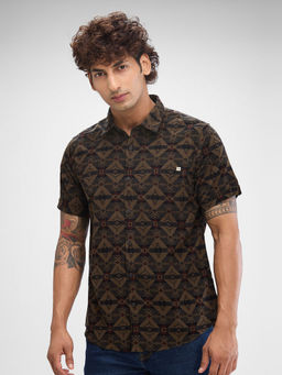 Spykar - Mens Half Sleeve Slim Fit Printed Olive Shirt