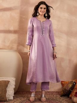 Vaamsi - Purple Embroidered Three Fourth Sleeves Kurta with Pant