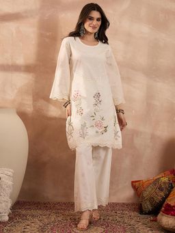 Vaamsi - Off White Embroidered Three Fourth Sleeves Kurta with Pant