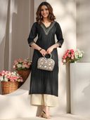 Black color option, Sold out, Currently selected