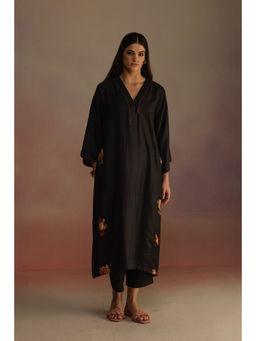 Roza - Black Bergamot Floral Printed Kurta with Pant (Set of 2)
