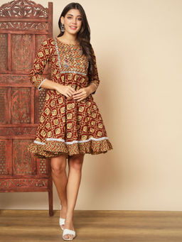 Vbuyz - Women Print & Embroidered Cotton Maroon Dress