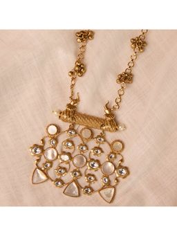 Malaiyyo - 22K Gold Plated Jharokha Kundan Pearl Antique Necklace