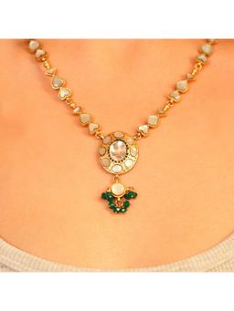 Malaiyyo - Mother-Of-Pearl Polki Necklace with Earring
