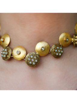 Malaiyyo - Classic Brushed Polki Choker Necklace with Earring