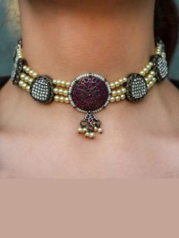Malaiyyo - Black Rhodium Pearl Crystal Choker Necklace with Earring