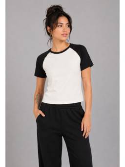 MIXT by Nykaa Fashion - Womens Half Sleeve Solid White Round Neck T-Shirt