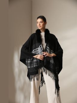 Dusala India - Dusala Noir Grace Vegan Fur Cape