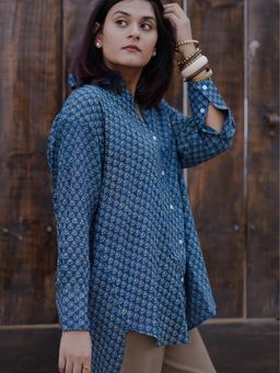 Sassy Sajja - Blue Women Hand Block Printed Full Sleeves Oversize Shirt