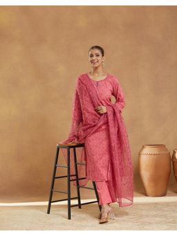 Fabindia - Pink Cotton Floral Printed Kurta with Pant and Dupatta