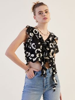 Freehand - Women Black Fitted Animal Print Crop Top