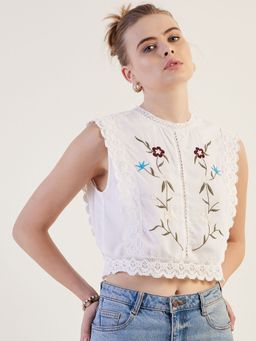 Freehand - Women White Regular Fit Floral Print Crop Top