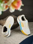 Off White color option, Currently selected