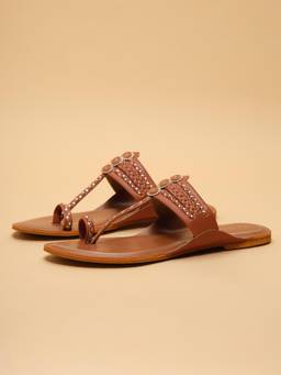 ERIDANI - Women Azira Brown Embellished Flat Toe-Ring Kolhapuris