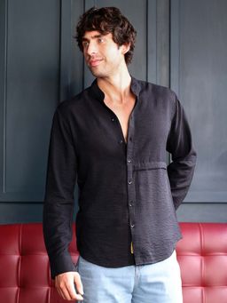 Campus Sutra - Mens Onyx Black Asymmetrical-Flap Shirt