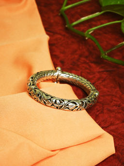 Mero Jewellery - Silver Tribal Cuff