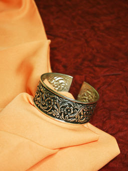 Mero Jewellery - Silver Tribal Cuff