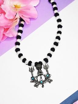 Mero Jewellery - White Tribal Necklace