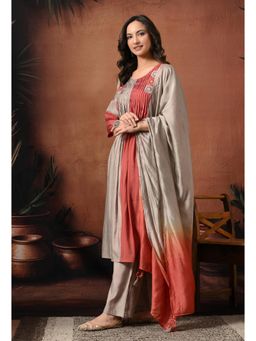 Sia - Ab Pehnegi Duniya - Rust Thread Work Pure Silk Kurta with Pant and Dupatta