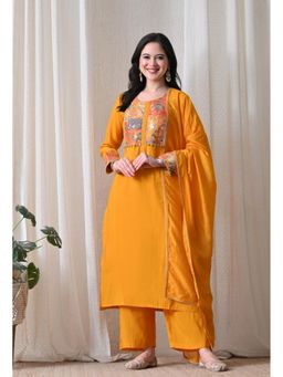 Sia - Ab Pehnegi Duniya - Mustard Embroidered Regular Gotta Patti Kurta with Pant and Dupatta