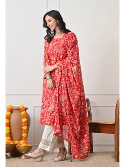 Sia - Ab Pehnegi Duniya - Women Red Printed Regular Pure Cotton Kurta with Pant and Dupatta