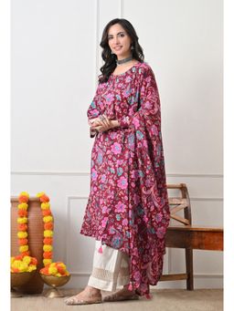 Sia - Ab Pehnegi Duniya - Wine Printed Regular Pure Cotton Kurta with Pant and Dupatta