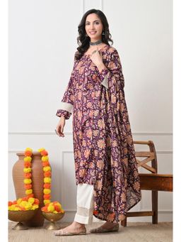 Sia - Ab Pehnegi Duniya - Wine Floral Printed Regular Pure Cotton Kurta with Pant and Dupatta