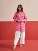 Pink color option, Sold out, Currently selected