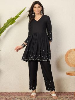 InWeave - Black Embroidery V-Neck Kurta with Pant