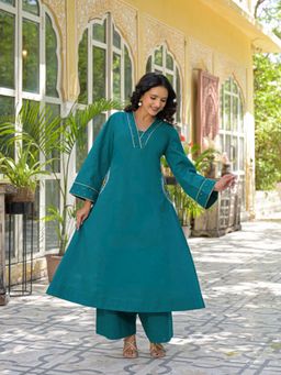 Aavanya - Green Cotton Flex V-Neck Kurta with Palazzo