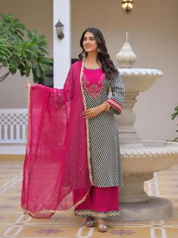 Aavanya - Pink Cotton Mix Round Neck Bead and Stone Work Kurta with Palazzo and Dupatta