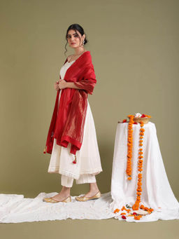 Vinusto - Off White Anarkali with Pant and Dupatta (Set of 3)