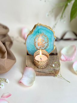 Homearte - Guru Ji Agate Wooden Base Tealight Holder-Green