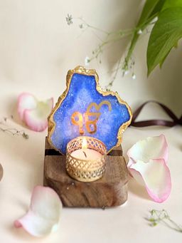 Homearte - Ik Onkar Agate Wooden Base Tealight Holder-Blue