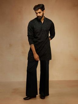 Vastramay - Black Silk Blend Mandarin Neck Mid Waist Kurta With Pant