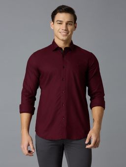 Reid & Taylor - Men Burgundy Solid Casual Shirt