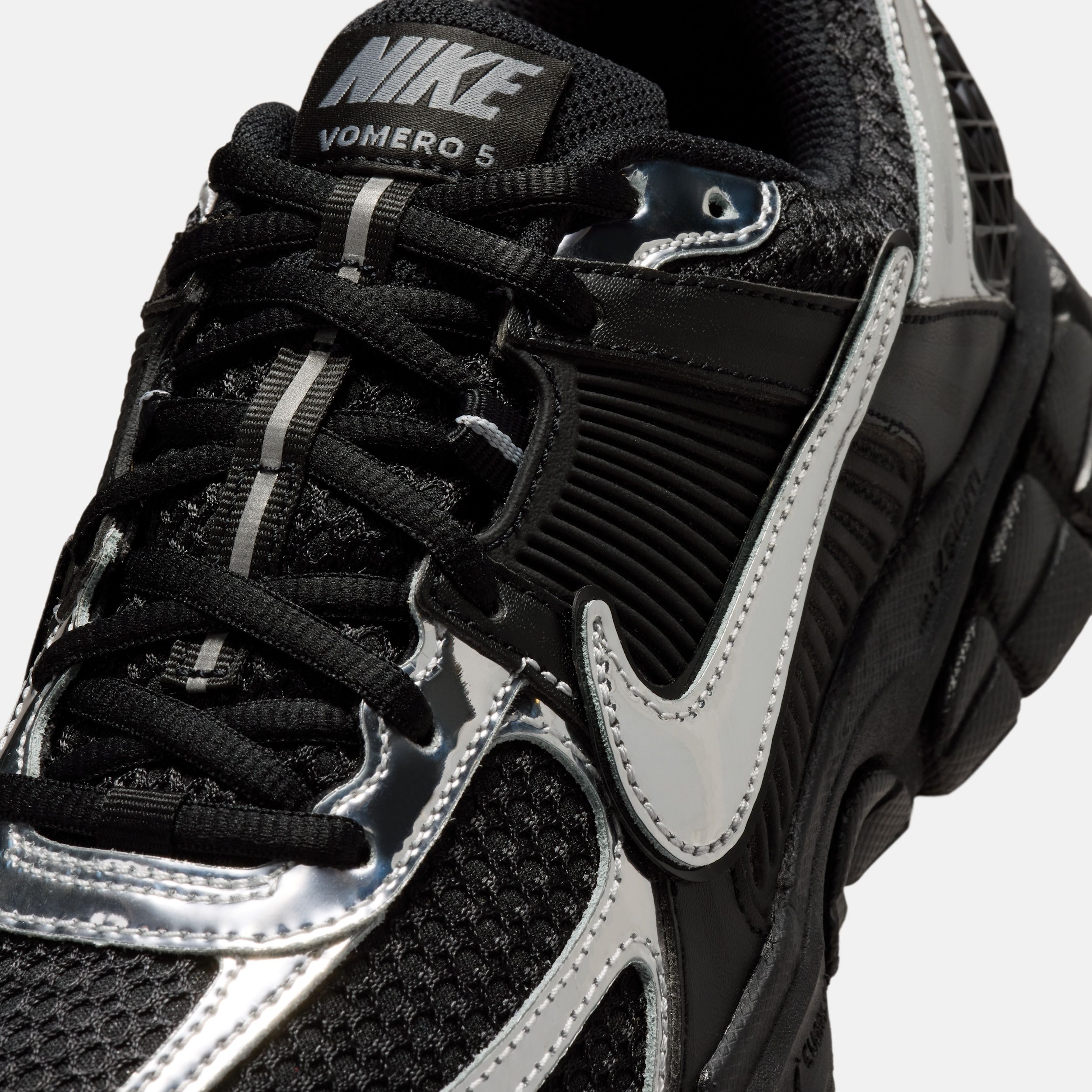 Buy Nike Zoom Vomero 5 Women's Shoes Online | Nike India