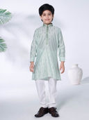 Green color option, Sold out, Currently selected