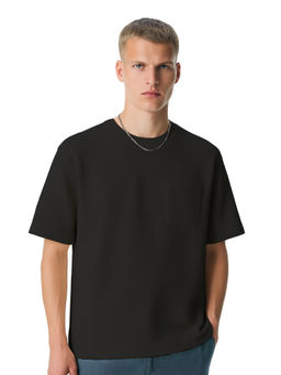Nobero - Men Textured Half Sleeves T-shirt - Black