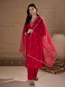 Gahan - Womens Embroidered Silk Blend Kurta With Pant & Organza Dupatta - Maroon