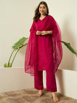 Gahan - Floral Embroidered Silk Blend Kurta With Pant & Organza Dupatta - Pink