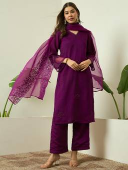 Gahan - Floral Embroidered Silk Blend Kurta With Pant & Organza Dupatta - Purple
