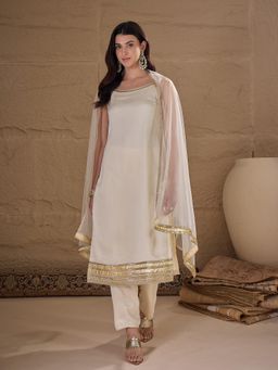 Gahan - Solid Lace Work Silk Blend Kurta Pant & Net Dupatta For Women - Off White